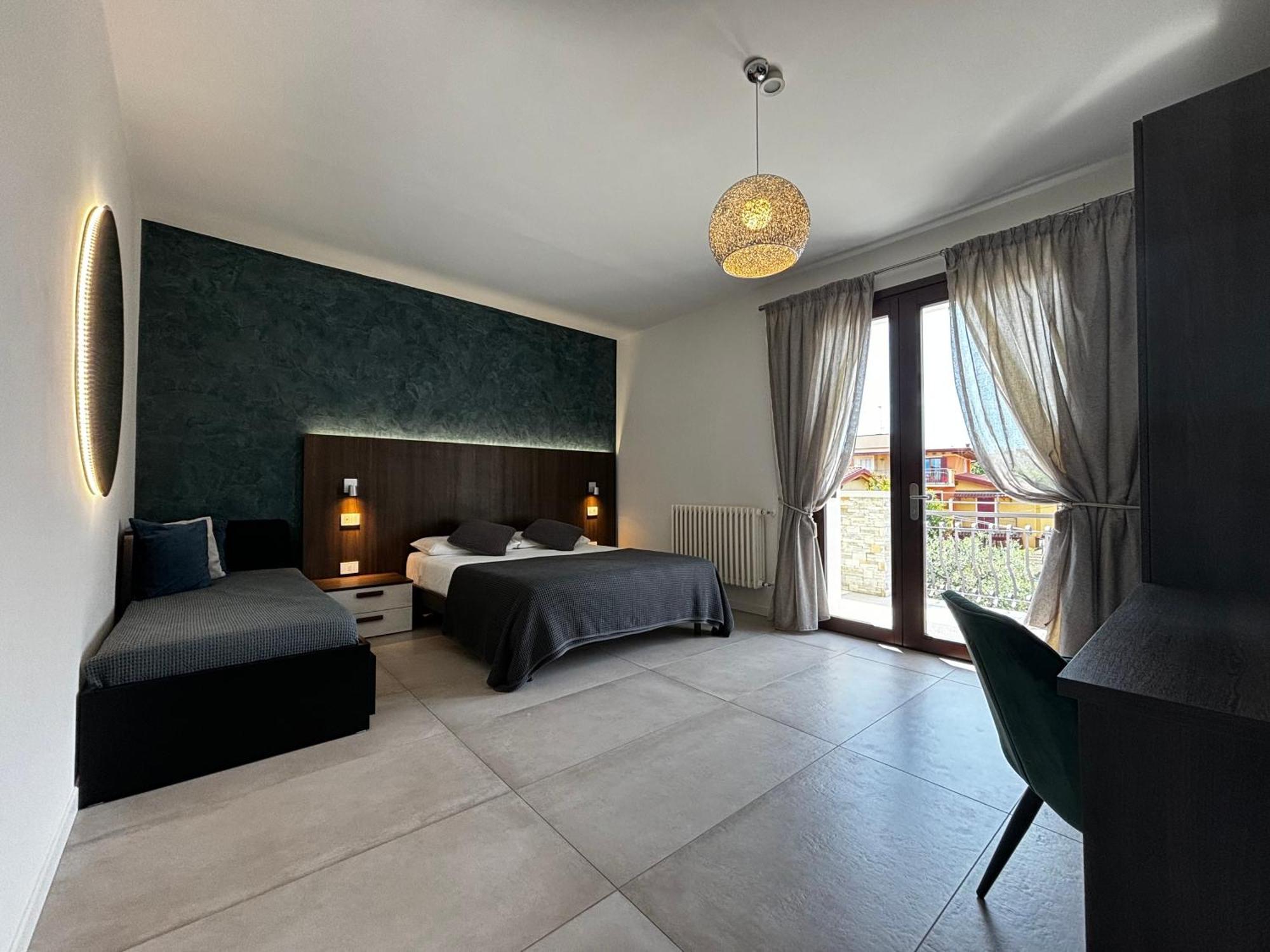 Villa Elena 代森扎诺-德尔加达 外观 照片